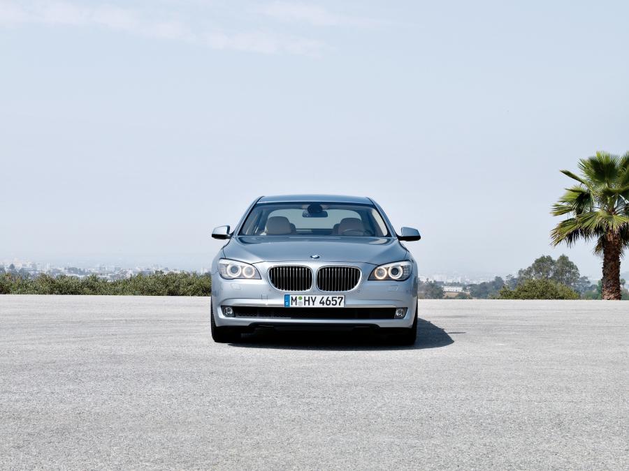  BMW ActiveHybrid 7 2009 года  (фото 24 из 41)